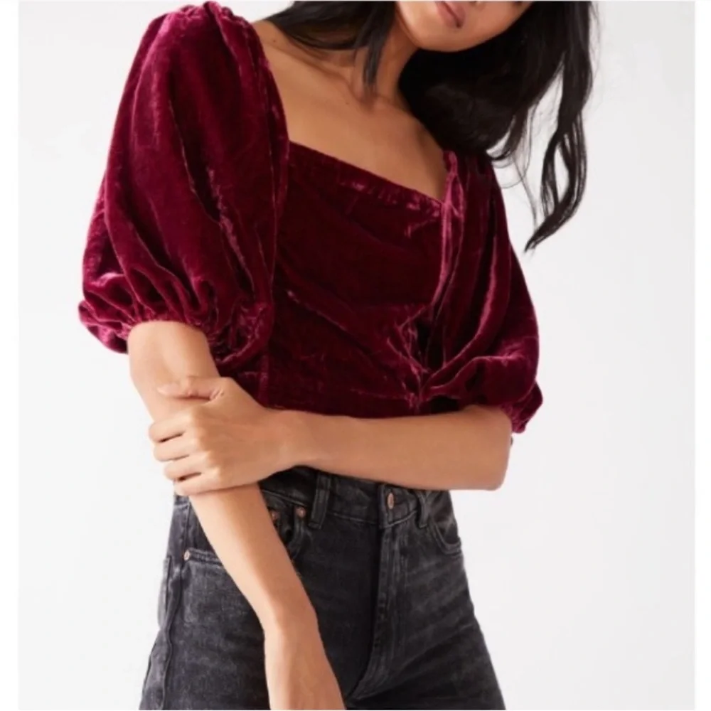 Free People Velvet puff sleeve cropped Burgundy Blouse with‎ tie in back XS NWT